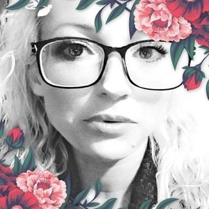 Meet your Posher, Lorelei